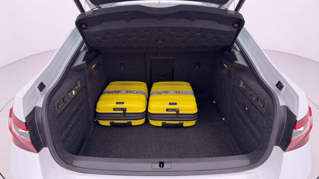 2018 SKODA Superb 162 Tsi, Automatic, 104075 km, Boot Inside View with Luggage