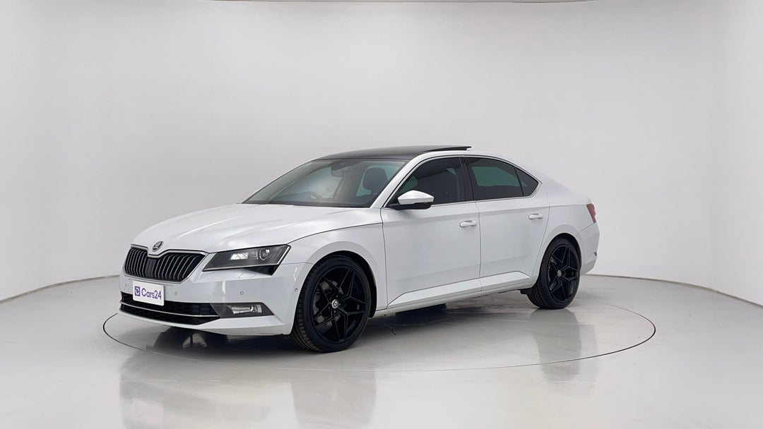 2018 SKODA Superb 162 Tsi, Automatic, 104075 km, Left Front Diagonal (45- Degree) View