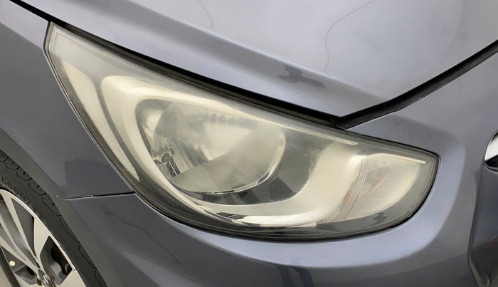 2014 Hyundai Verna FLUIDIC 1.6 VTVT SX, Petrol, Manual, 69,505 km, Right headlight - Minor scratches