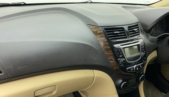 2014 Hyundai Verna FLUIDIC 1.6 VTVT SX, Petrol, Manual, 69,505 km, Dashboard - Minor damage