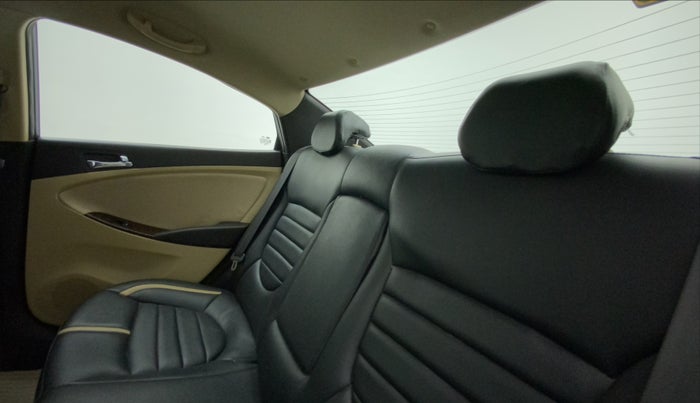 2014 Hyundai Verna FLUIDIC 1.6 VTVT SX, Petrol, Manual, 69,505 km, Right Side Rear Door Cabin