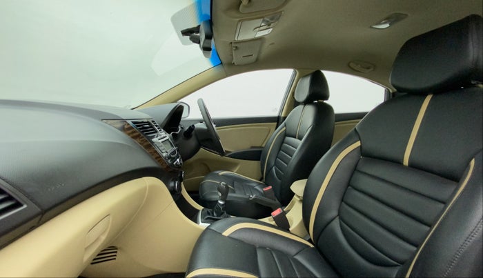 2014 Hyundai Verna FLUIDIC 1.6 VTVT SX, Petrol, Manual, 69,505 km, Right Side Front Door Cabin