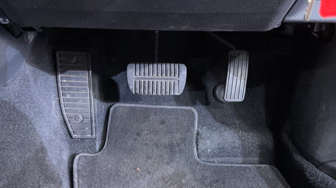 2018 Subaru Forester 2.5i-l, Automatic, 67410 km, Pedals and Footmat