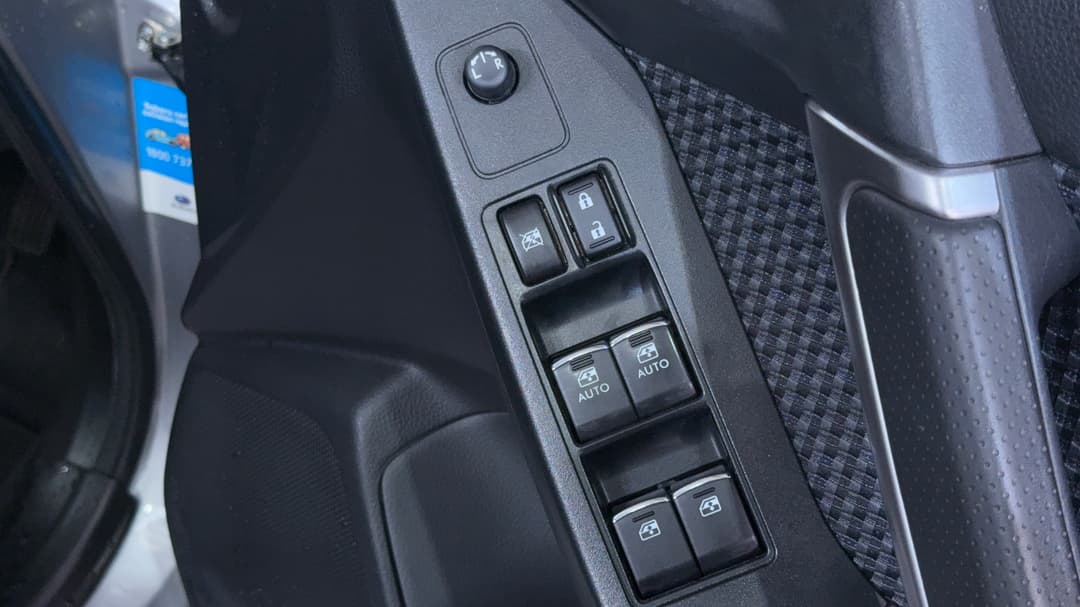 2018 Subaru Forester 2.5i-l, Automatic, 67410 km, Drivers Side Door Panel Controls