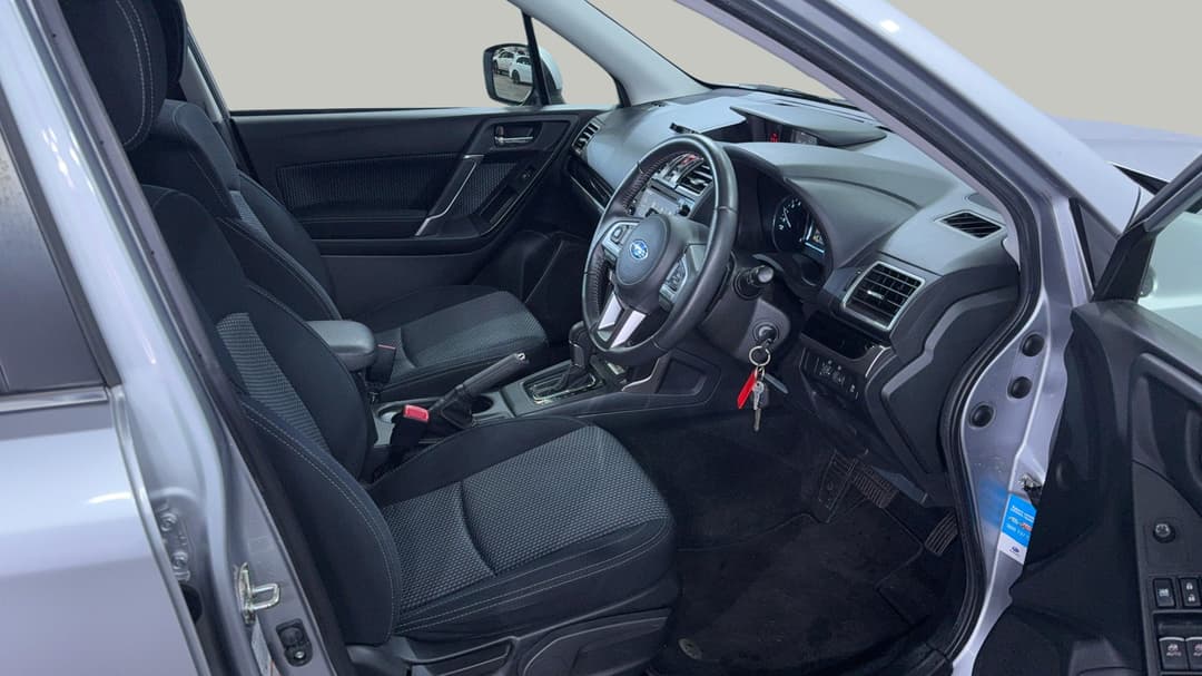 2018 Subaru Forester 2.5i-l, Automatic, 67410 km, Right Side Front Door Cabin View