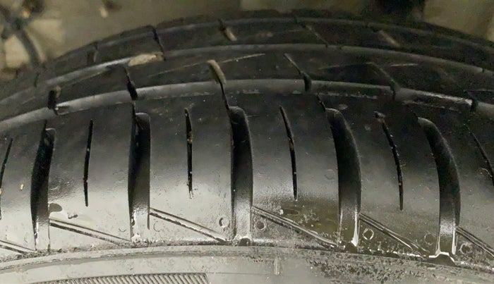 2019 Tata Tiago XZ DIESEL, Diesel, Manual, 29,229 km, Left Rear Tyre Tread