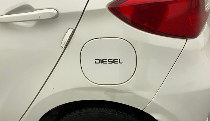 2019 Tata Tiago XZ DIESEL, Diesel, Manual, 29,229 km, Left quarter panel - Slightly dented