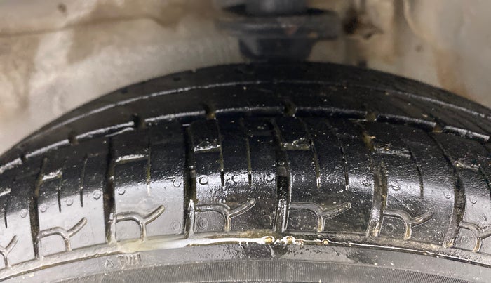 2018 Maruti Alto 800 LXI, Petrol, Manual, 41,261 km, Left Front Tyre Tread