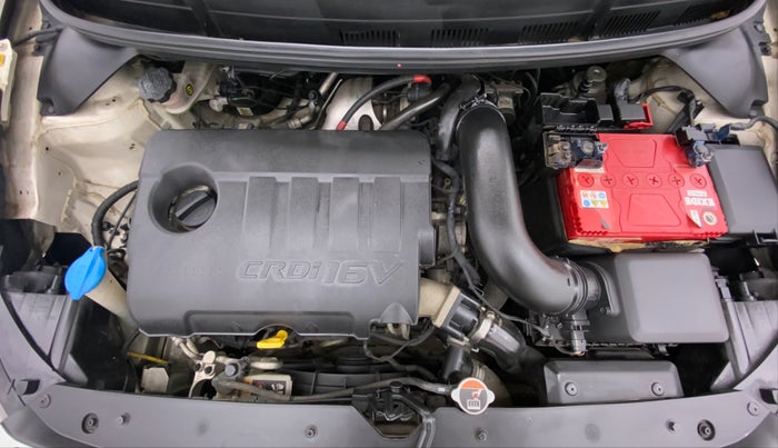 2015 Hyundai Elite i20 ASTA 1.4 CRDI, Diesel, Manual, 33,150 km, Engine Bonet View