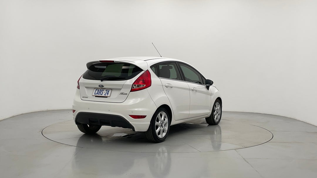 Right Back Diagonal (45- Degree) View