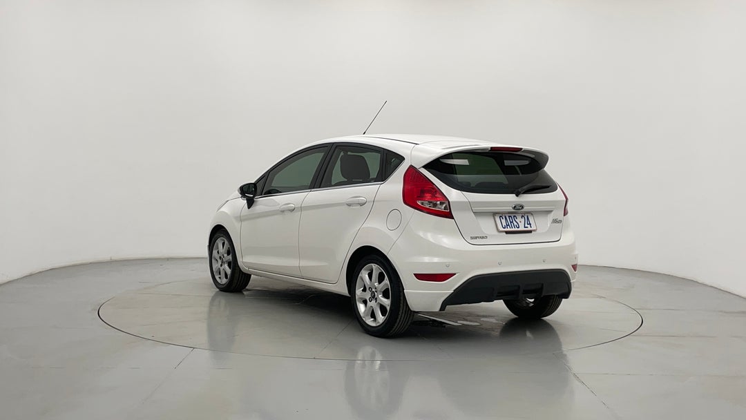 Left Back Diagonal (45- Degree) View