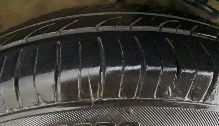 2021 Maruti Alto LXI CNG (O), CNG, Manual, 37,400 km, Right Rear Tyre Tread