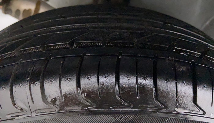 2015 Honda Brio 1.2 S MT I VTEC, Petrol, Manual, 19,706 km, Right Rear Tyre Tread