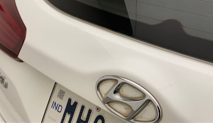 2020 Hyundai Elite i20 SPORTZ PLUS 1.2, Petrol, Manual, 32,667 km, Dicky (Boot door) - Slightly dented