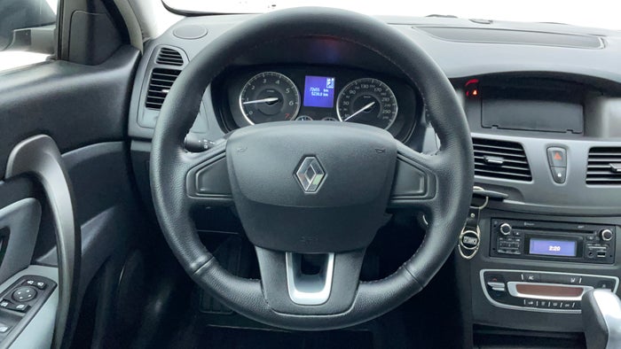 Renault Safrane-Steering Wheel Close-up