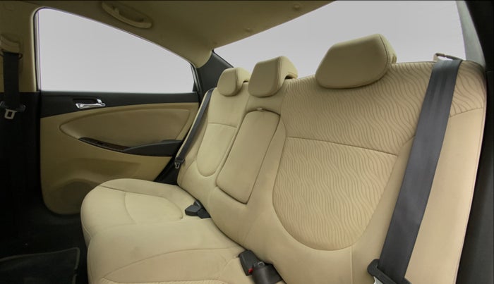 2011 Hyundai Verna FLUIDIC 1.6 SX VTVT, Petrol, Manual, 44,483 km, Right Side Rear Door Cabin
