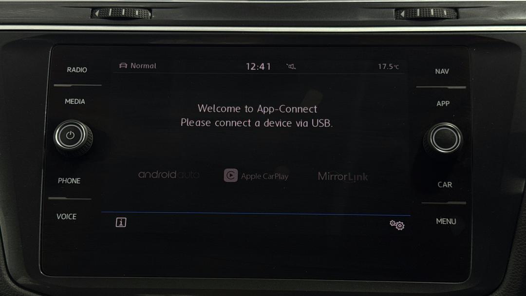 2018 Volkswagen Tiguan 132 Tsi Comfortline, Automatic, 69192 km, Android/Apple Car Play