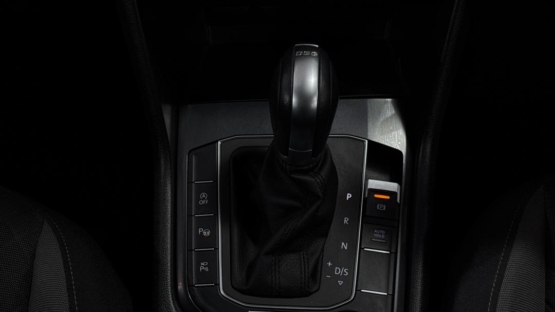 2018 Volkswagen Tiguan 132 Tsi Comfortline, Automatic, 69192 km, Gear Lever 