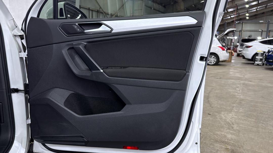 2018 Volkswagen Tiguan 132 Tsi Comfortline, Automatic, 69192 km, Speaker View