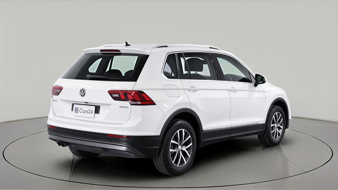 2018 Volkswagen Tiguan 132 Tsi Comfortline, Automatic, 69192 km, Right Back Diagonal (45- Degree) View