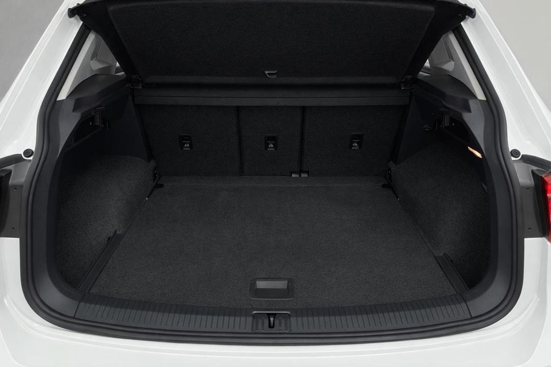 2018 Volkswagen Tiguan 132 Tsi Comfortline, Automatic, 69192 km, Boot Inside View