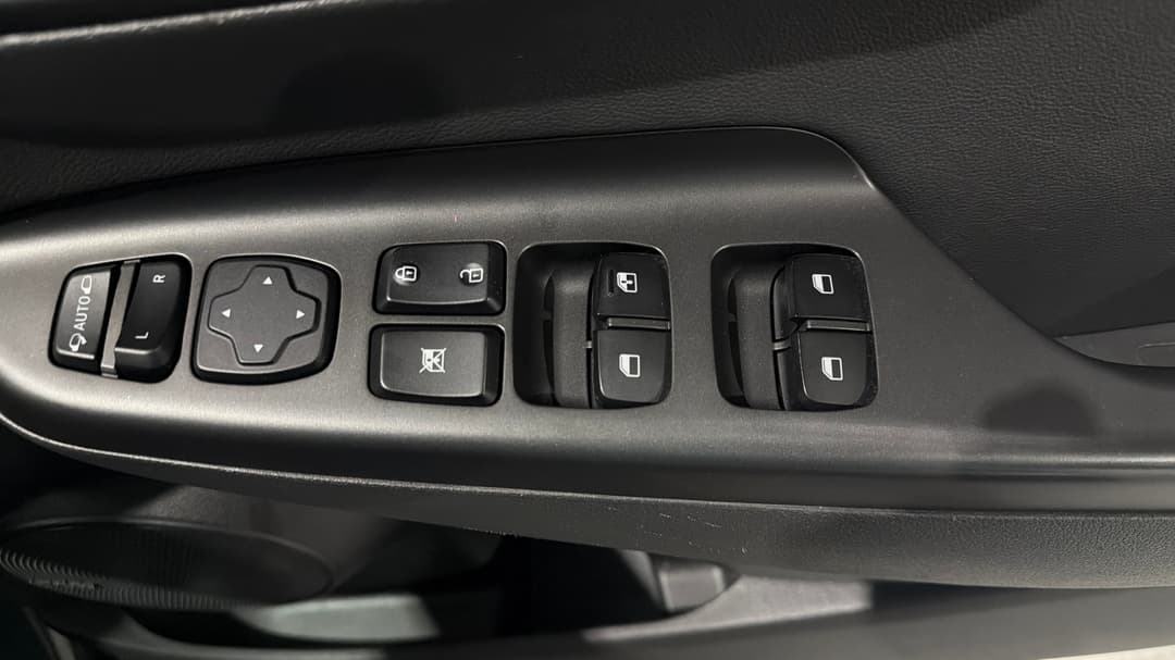 2020 Hyundai Kona Elite (FWD), Automatic, 75959 km, Drivers Side Door Panel Controls