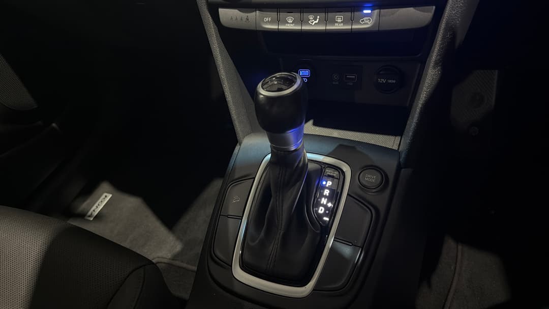 2020 Hyundai Kona Elite (FWD), Automatic, 75959 km, Gear Lever 