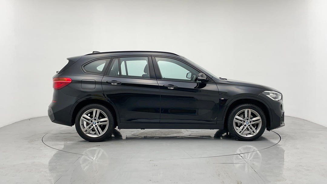 2018 BMW X1 Sdrive 18d, Automatic, 71731 km, Right Side View