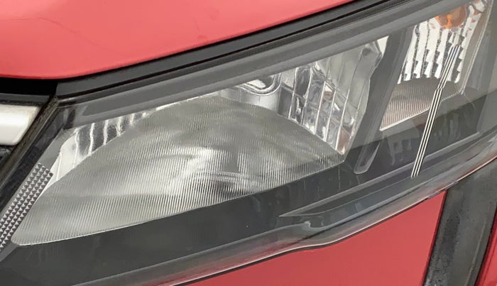 2021 Mahindra XUV300 W6 1.5 DIESEL AMT, Diesel, Automatic, 28,760 km, Left headlight - Minor scratches