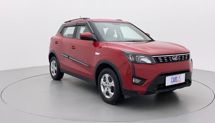 2021 Mahindra XUV300 W6 1.5 DIESEL AMT, Diesel, Automatic, 28,760 km, Right Front Diagonal