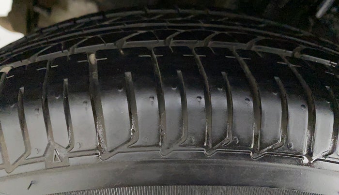 2018 Tata Tiago XE 1.2 REVOTRON, Petrol, Manual, 53,797 km, Right Rear Tyre Tread