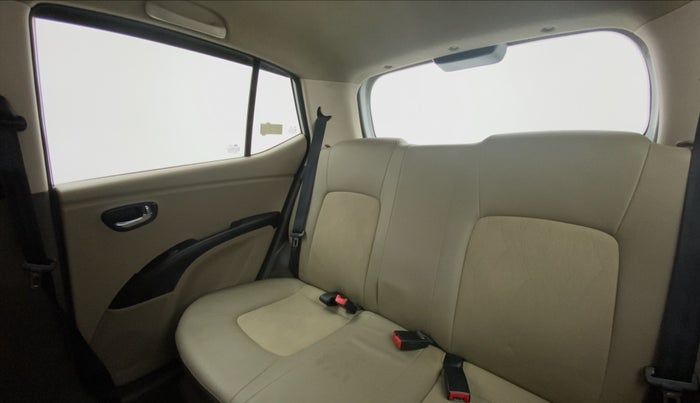 2015 Hyundai i10 SPORTZ 1.1 IRDE2, Petrol, Manual, 29,065 km, Right Side Rear Door Cabin