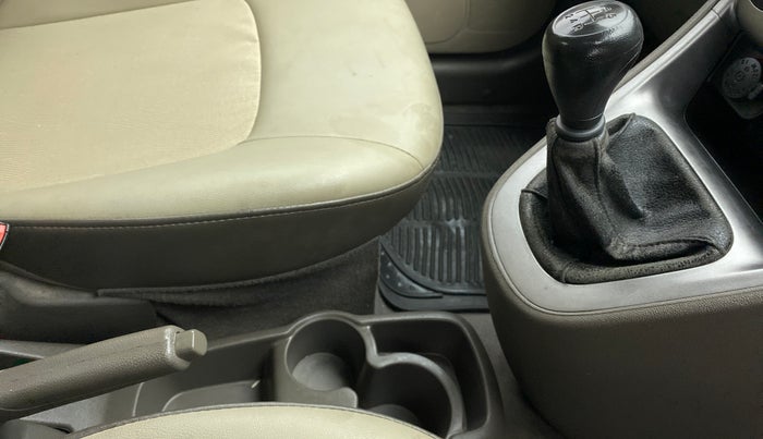 2015 Hyundai i10 SPORTZ 1.1 IRDE2, Petrol, Manual, 29,065 km, Gear Lever