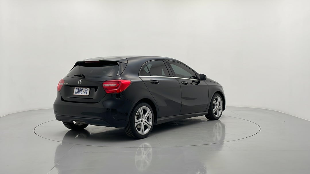 Right Back Diagonal (45- Degree) View