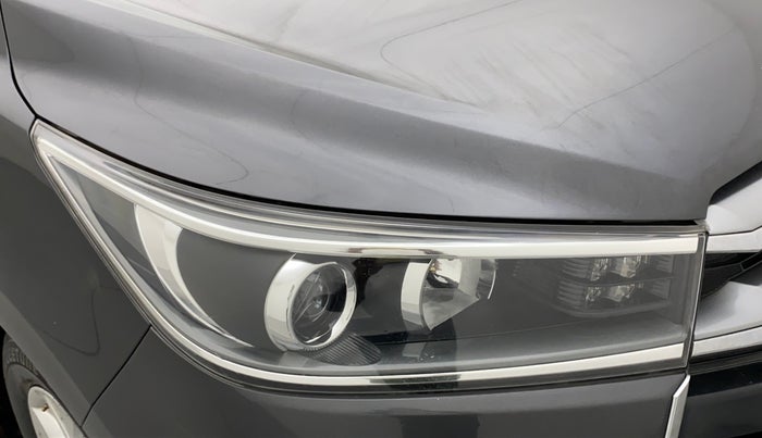 2018 Toyota Innova Crysta 2.4 VX 7 STR, Diesel, Manual, 72,099 km, Right headlight - Minor scratches