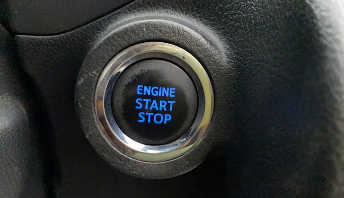 2018 Toyota Innova Crysta 2.4 VX 7 STR, Diesel, Manual, 72,099 km, Keyless Start/ Stop Button