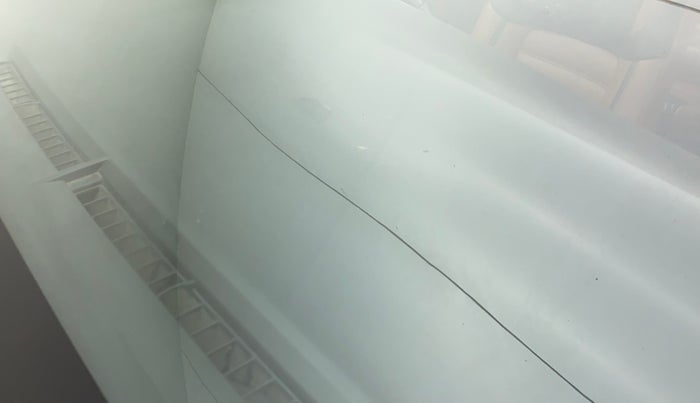 2018 Toyota Innova Crysta 2.4 VX 7 STR, Diesel, Manual, 72,099 km, Front windshield - Minor spot on windshield