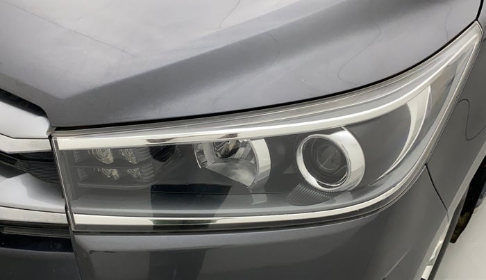 2018 Toyota Innova Crysta 2.4 VX 7 STR, Diesel, Manual, 72,099 km, Left headlight - Minor damage