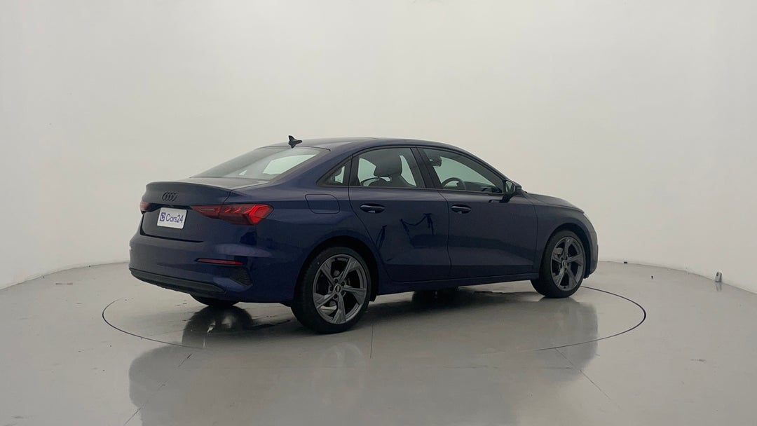 Right Back Diagonal (45- Degree) View