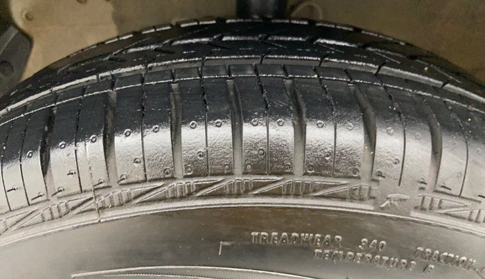 2010 Hyundai i20 SPORTZ 1.2 O, Petrol, Manual, 32,694 km, Left Front Tyre Tread