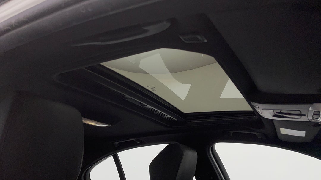 Interior Sunroof/Moonroof