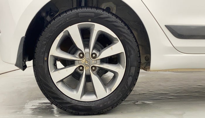 2016 Hyundai Elite i20 ASTA 1.2 (O), Petrol, Manual, 38,686 km, Right Rear Wheel