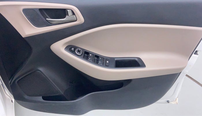 2016 Hyundai Elite i20 ASTA 1.2 (O), Petrol, Manual, 38,686 km, Driver Side Door Panels Control