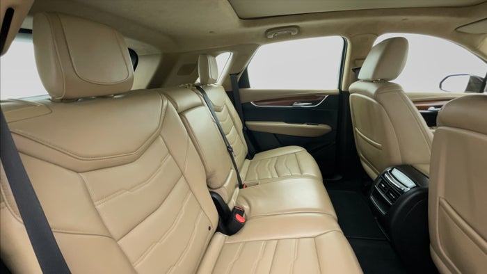 CADILLAC XT5-Right Side Door Cabin View