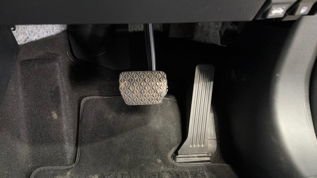 2023 Mazda CX-3 Stouring (fwd), Automatic, 34161 km, Pedals and Footmat