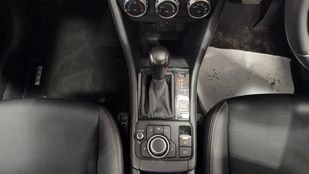 2023 Mazda CX-3 Stouring (fwd), Automatic, 34161 km, Gear Lever 