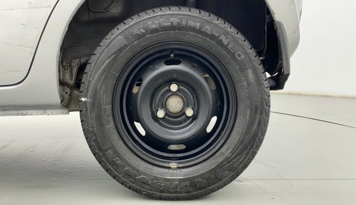 2017 Datsun Redi Go T (O), Petrol, Manual, 30,239 km, Left Rear Wheel