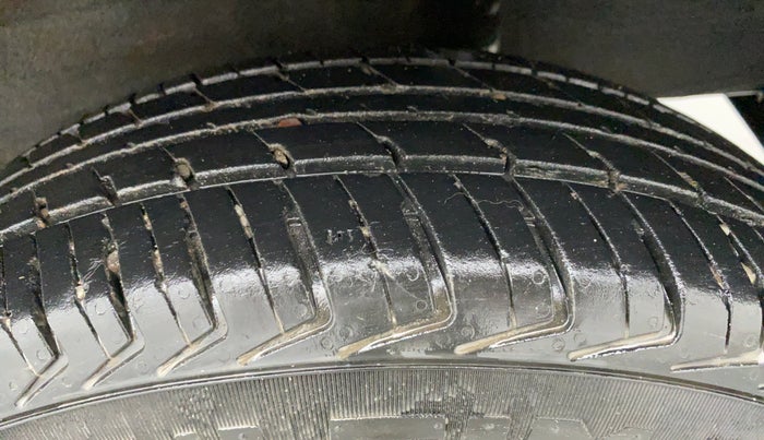 2017 Datsun Redi Go T (O), Petrol, Manual, 30,239 km, Left Rear Tyre Tread