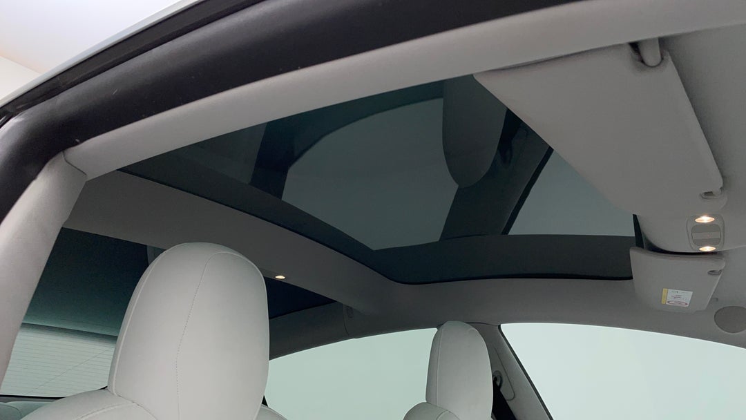 Interior Sunroof/Moonroof