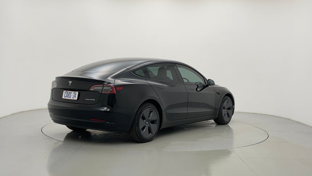 Right Back Diagonal (45- Degree) View